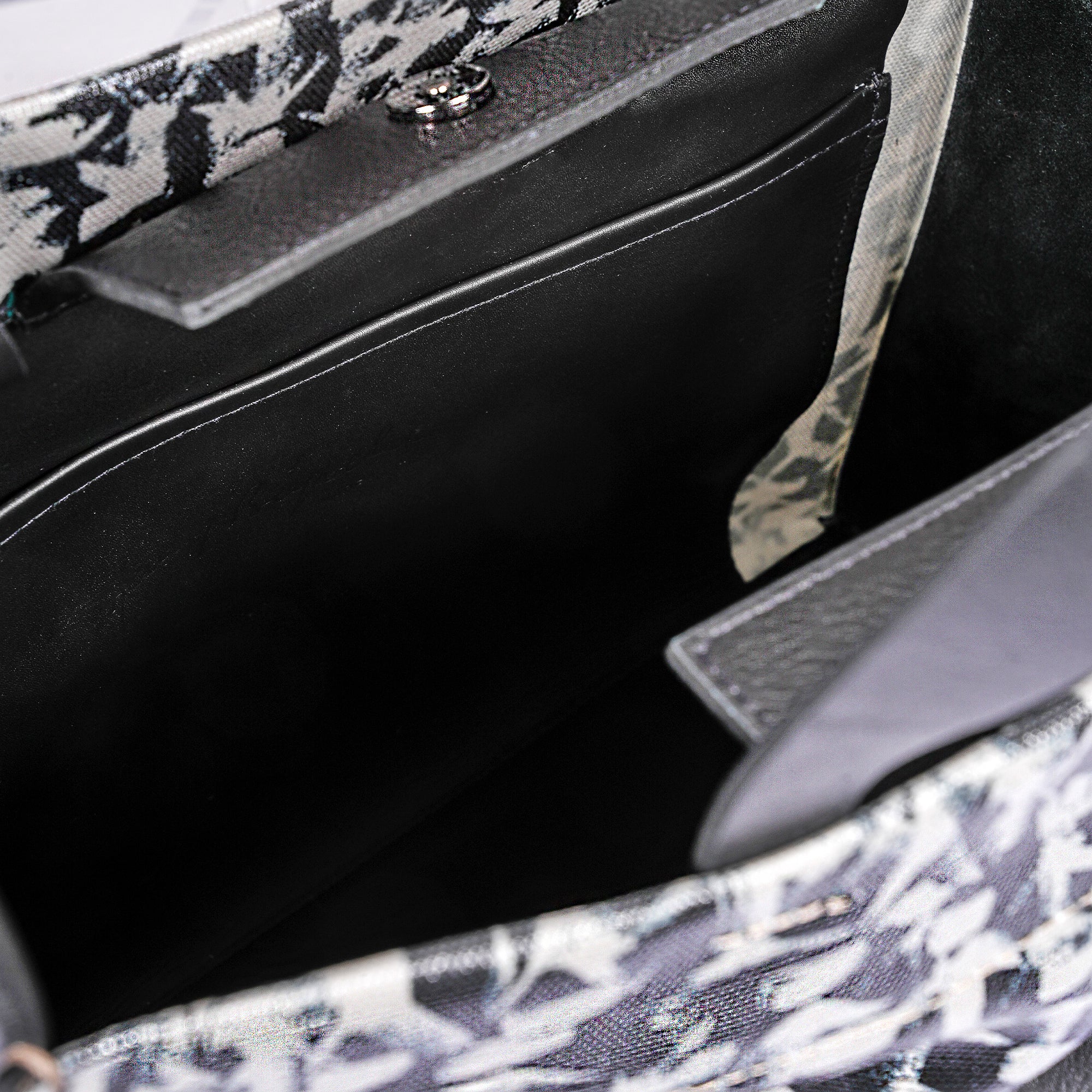 BD5771 Shopping Pocket M Omino Stand Out Nero