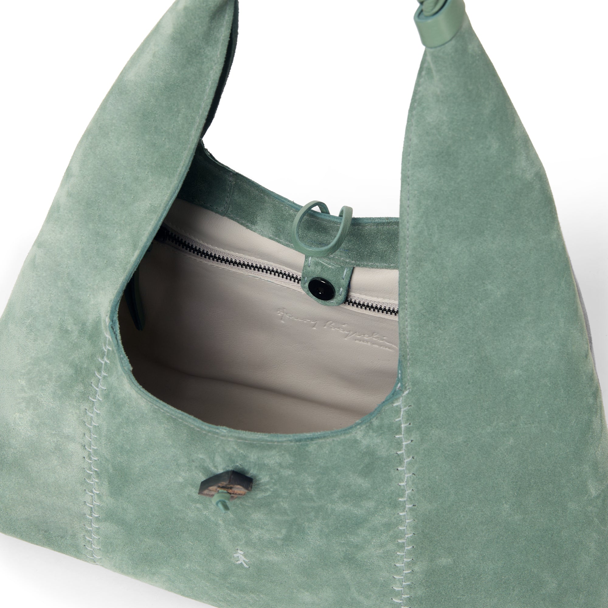 BD6104 Paige M Softy