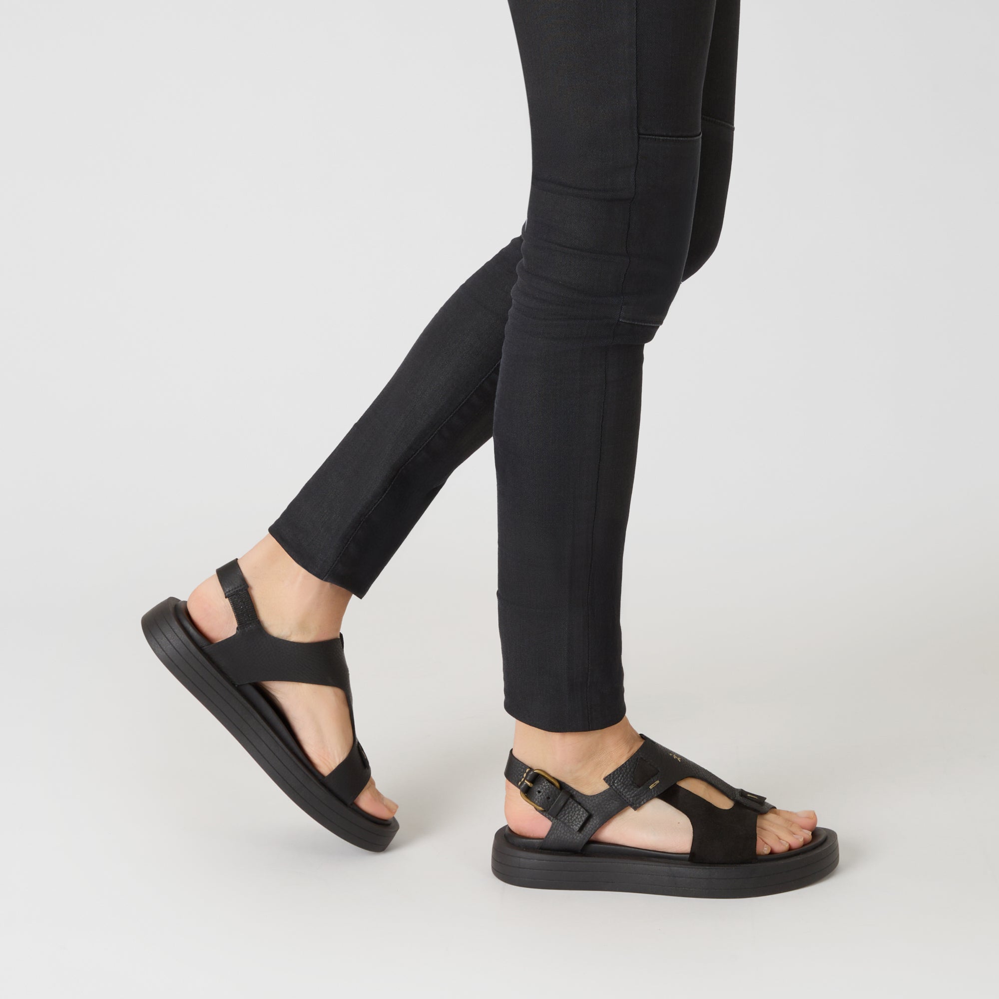 SD5304 Sandalo Muflone Camoscio Nero