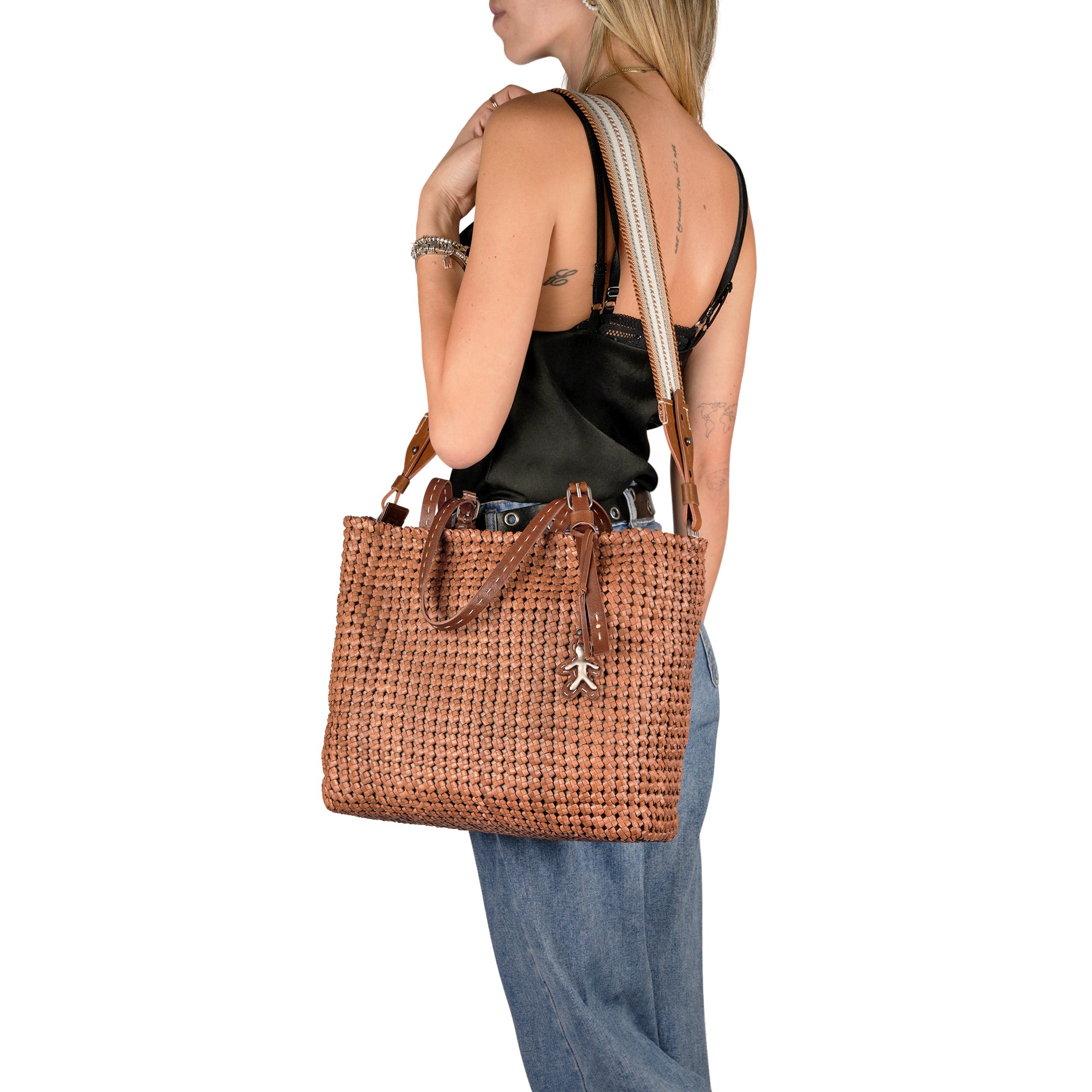 BD4945 Minerva Shopping M Intreccio Crochet Cuoio