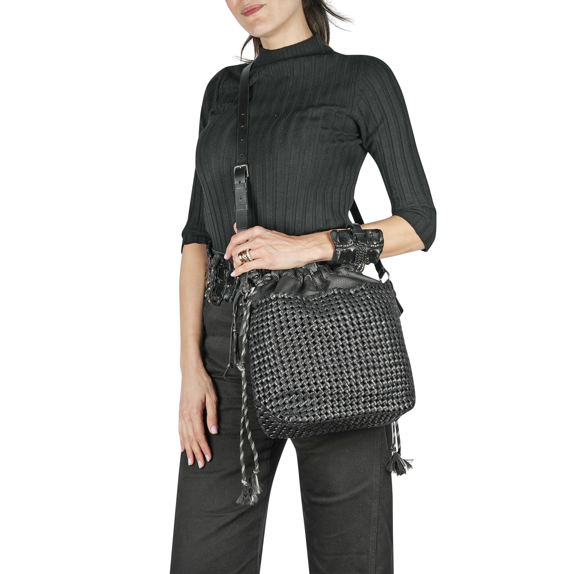 BD4872 Ilizia Secchiello M Intreccio Crochet Nero